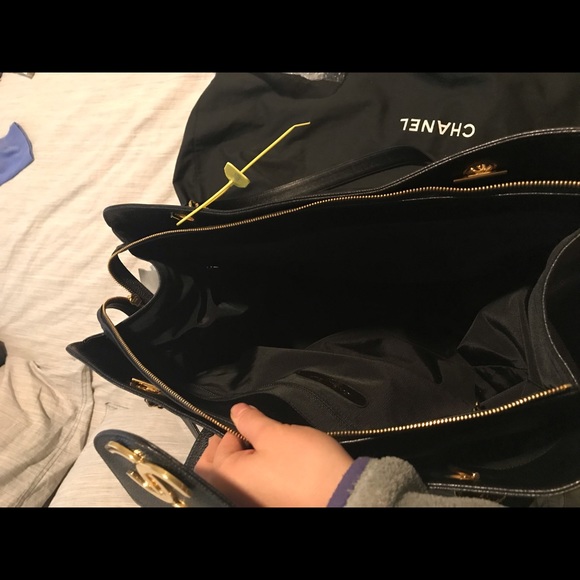 SOLD ❌ Authentic Chanel caviar supermodel tote - Picture 8 of 8